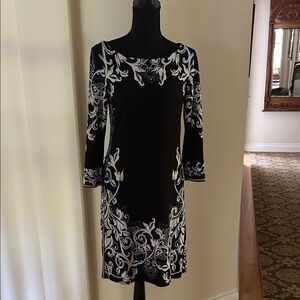 White House Black Market Black and White Long Sleeve Dress size Small